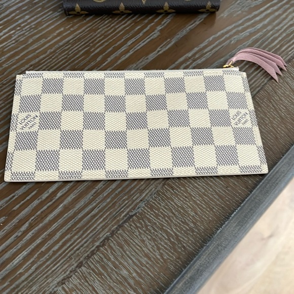 Louis Vuitton Felice Damier Azure Pouch - Picture 3 of 11